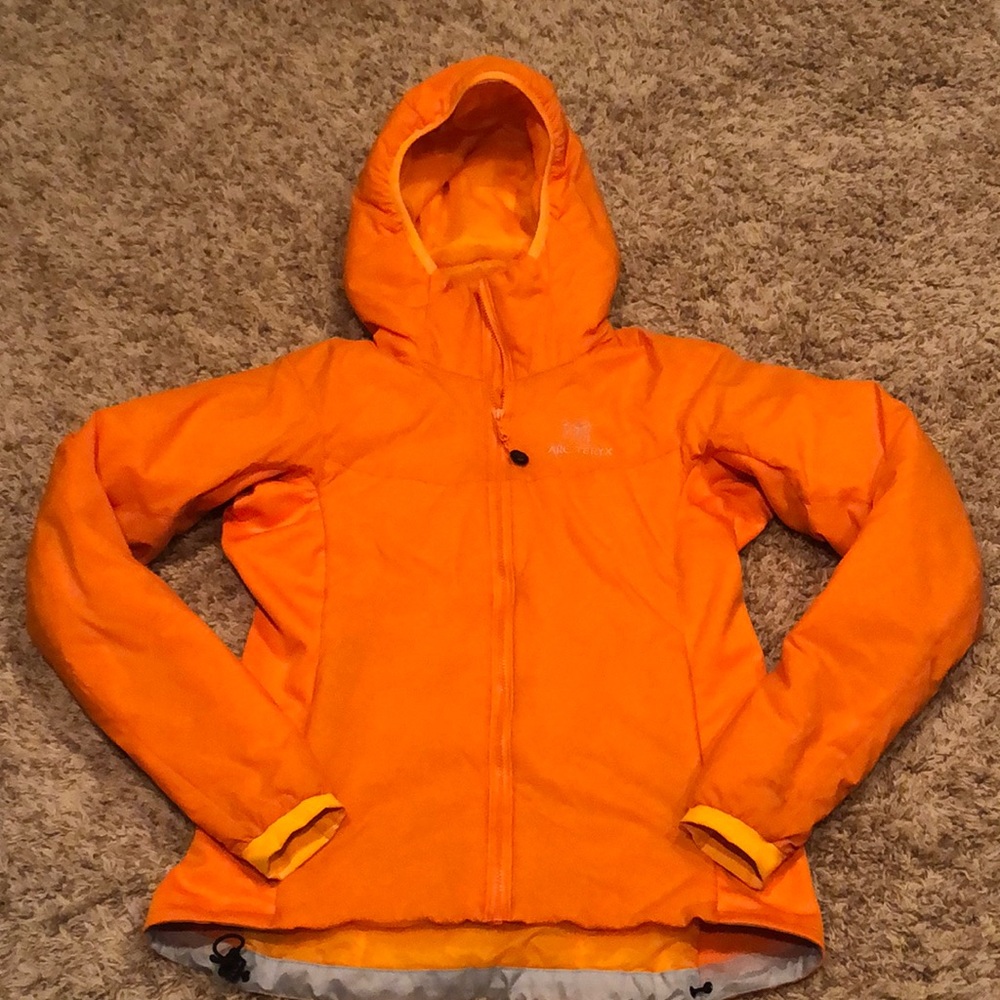 Women’s Arc’teryx Atom LT Hooded Jacket